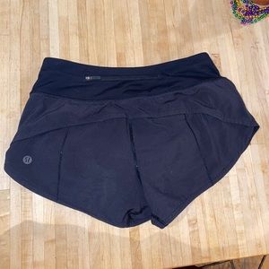 Lululemon Speed Up Short- size 2, 2.5” inseam.